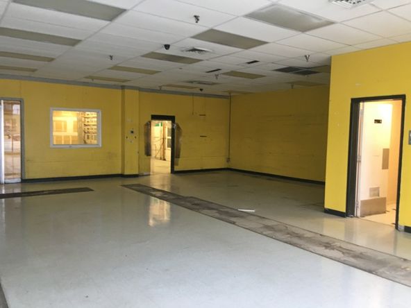 Retail - Flex at Florida Business Center : 1480 S Babcock St, Melbourne, FL 32901